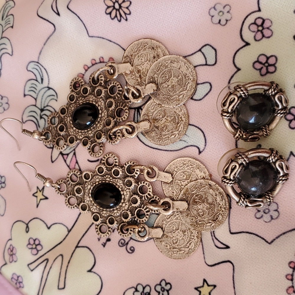 🌞  Vintage silver tone earrings